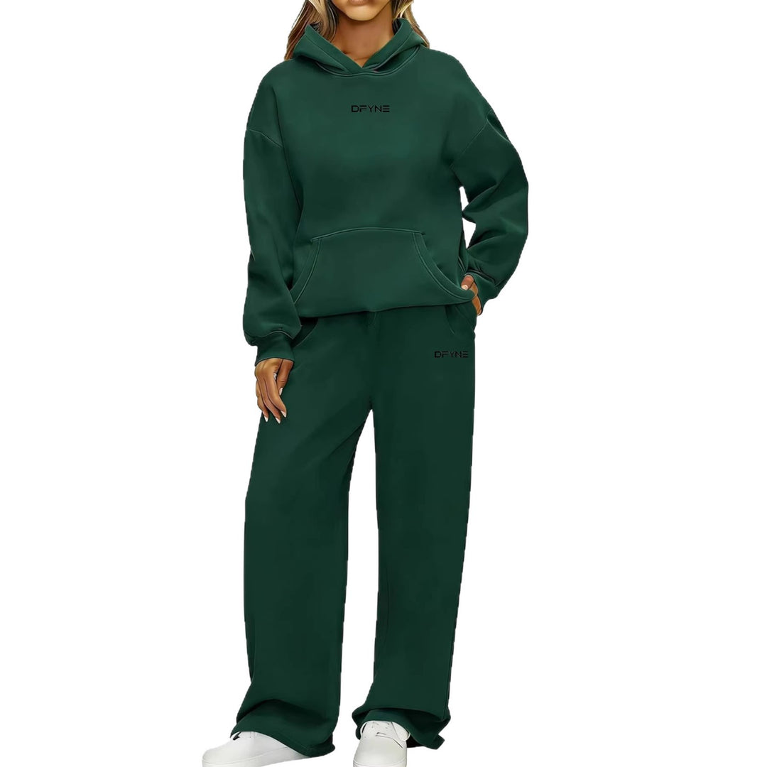 Women's casual jogging suit made of soft sweat material Chic & Stil