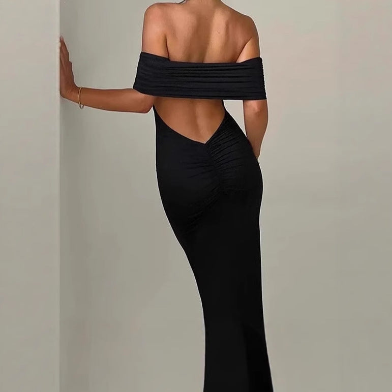 Elegant and fitted evening dress for women with off-shoulder neckline Lune London