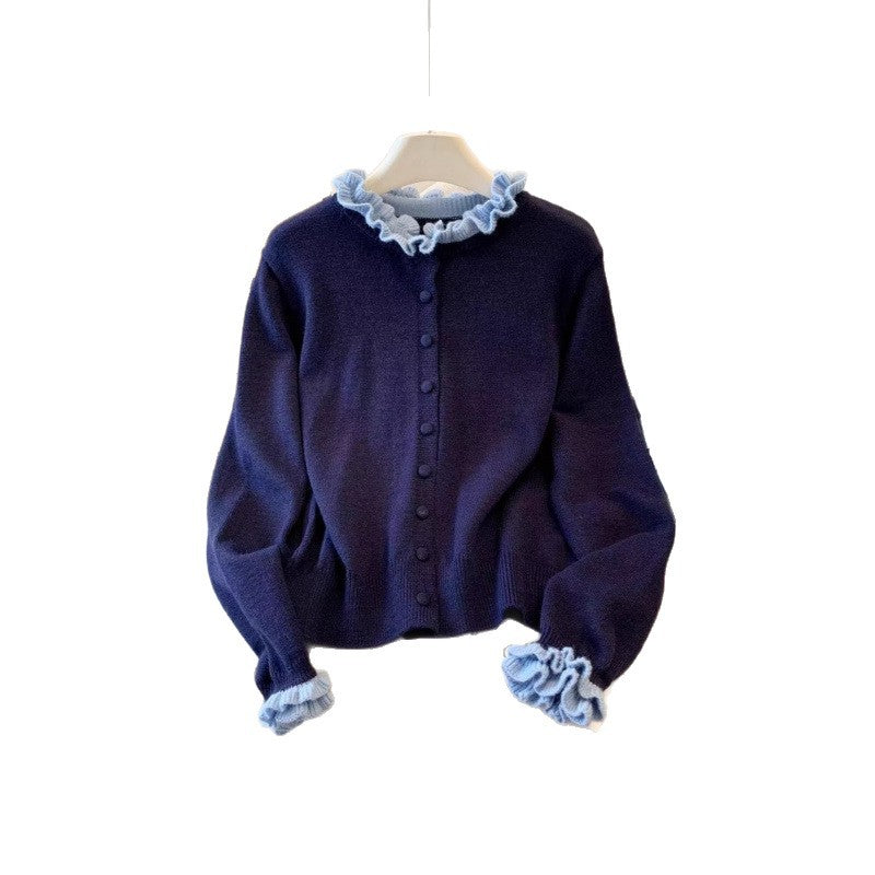 Cardigan pour femmes avec col volanté et détails de boutons Chic & Stil