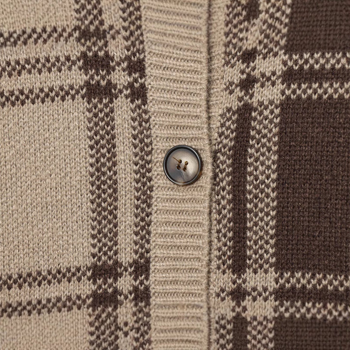 Trendy checked knit pullover for women with button placket and round neck Lune London