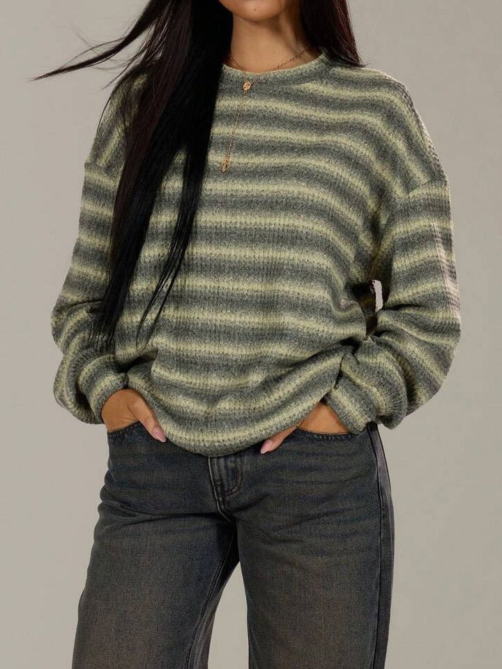 Pull en tricot confortable pour femmes avec un motif rayé tendance Chic & Stil