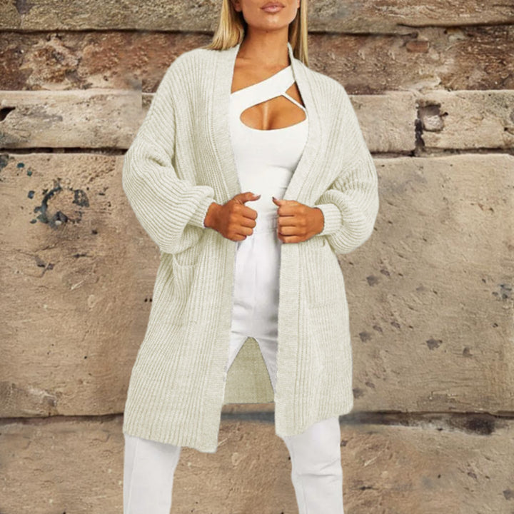 Cardigan féminin avec une texture unique et une coupe décontractée Chic & Stil