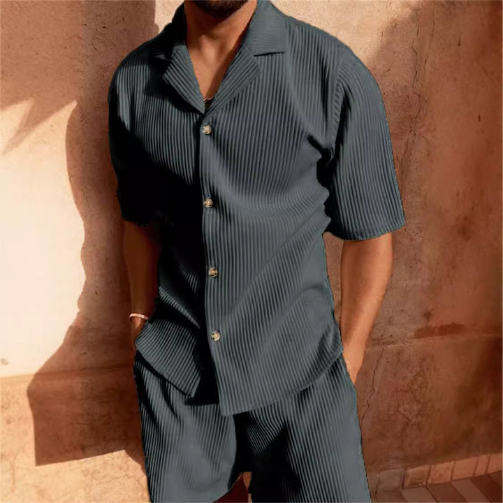 Short-sleeved shirt for men and shorts with structured design Lune London