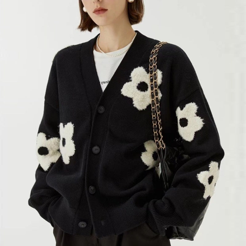 Women's knit jacket with floral appliqués and discreet V-neck Lune London