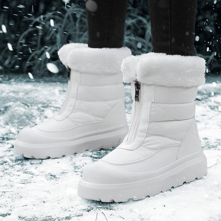 Winter thermal boots for women with water-resistant coating and warm and cozy lining Lune London