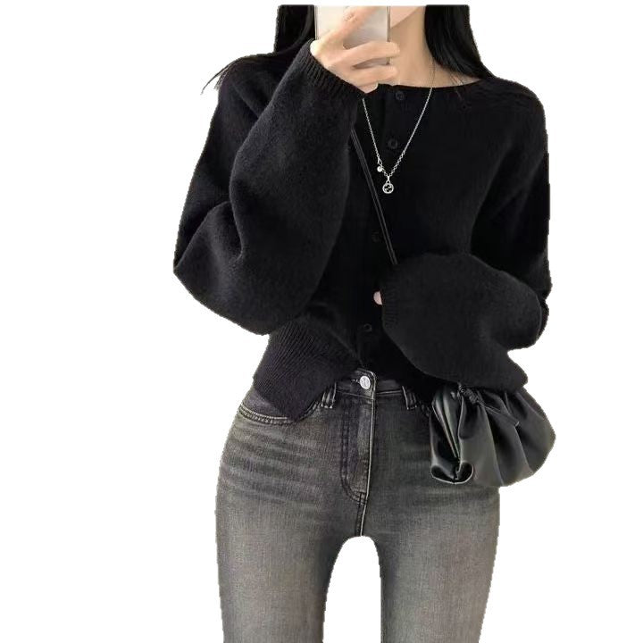 Cardigan court pour femmes avec patte de boutonnage et manches surdimensionnées Chic & Stil