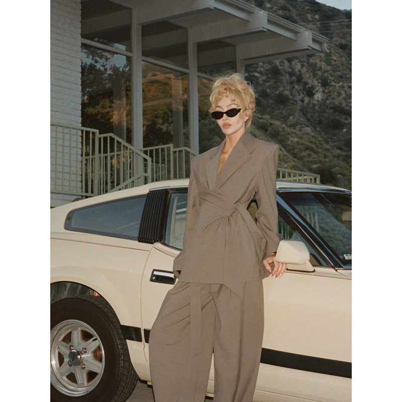 Lune London fitted blazer and pants set for women