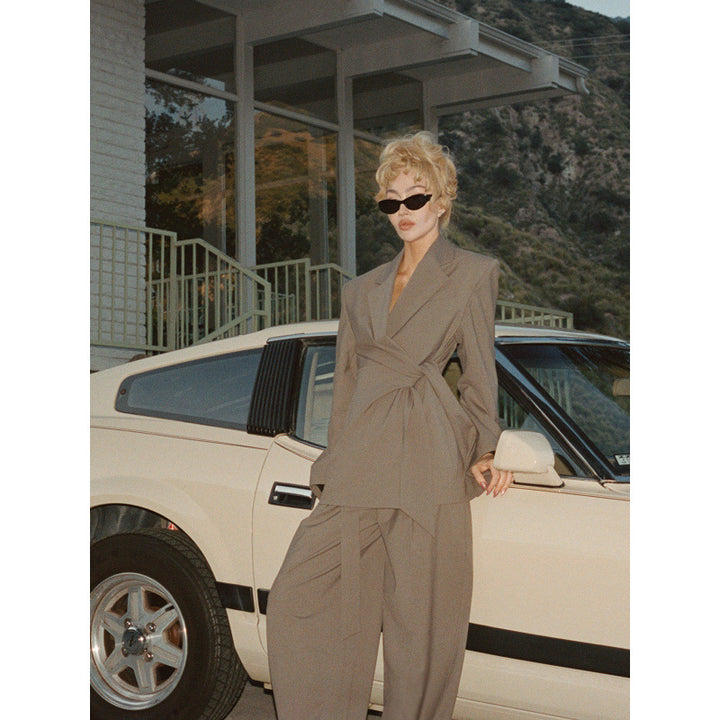 Lune London fitted blazer and pants set for women