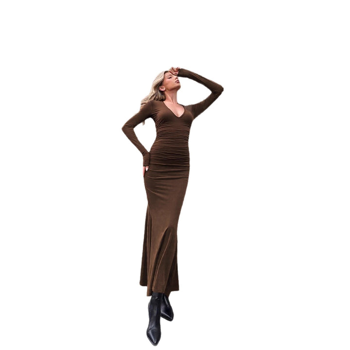 Women's elegant midi dress made of high-quality velours Lune London