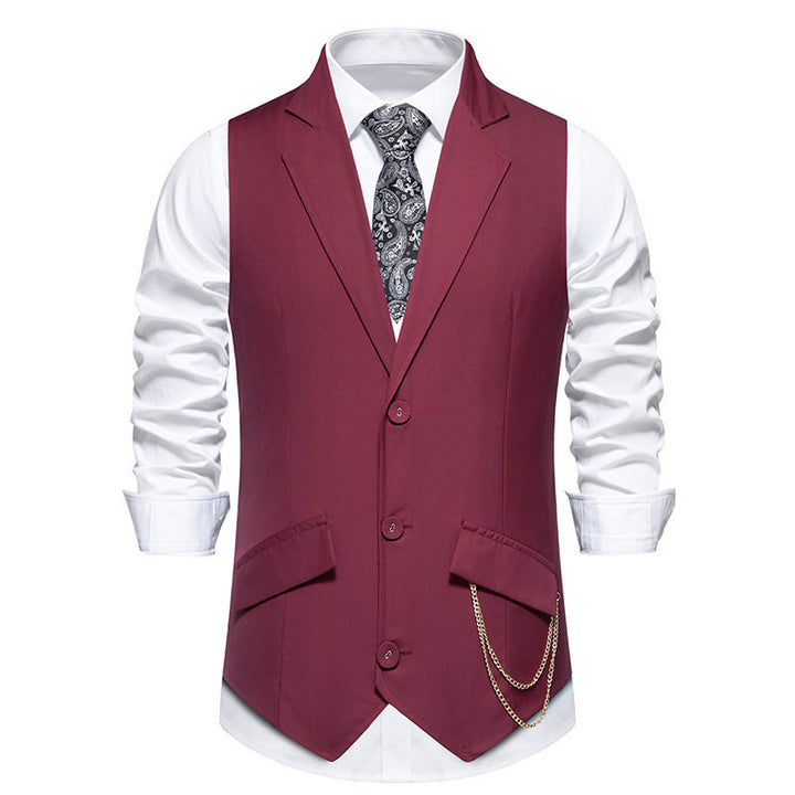 Elegant suit vest for men with practical pockets and chic and stylish accents