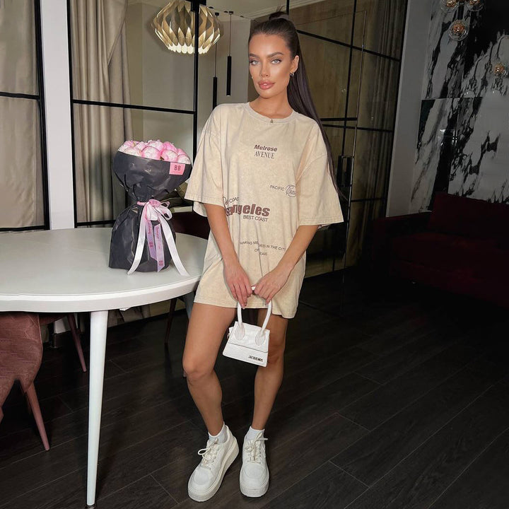 Oversized women's t-shirt with unique city pattern Lune London