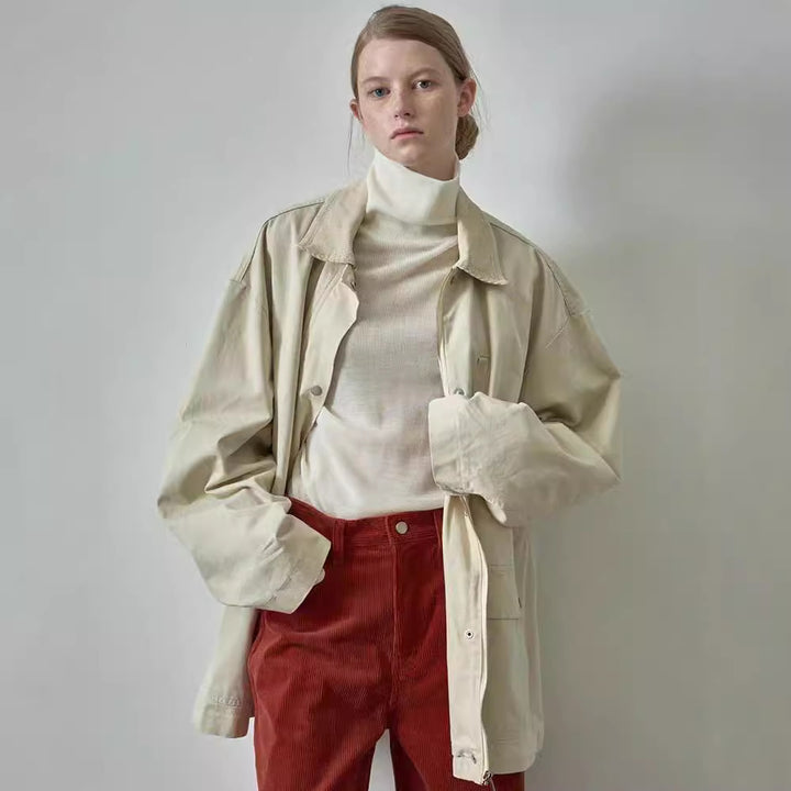Veste utility surdimensionnée pour femmes en tissu robuste et avec poches pratiques Chic & Stil