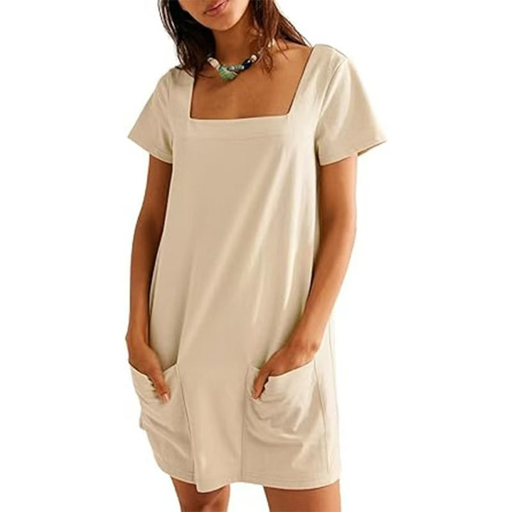 Casual dress for women with square neckline and practical pockets Lune London