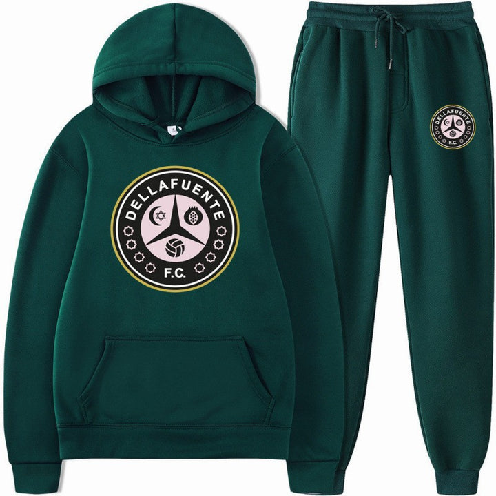 Women’s sweatshirt and jogging pants set with sporty club motif Chic & Stil