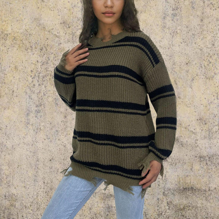 Oversized chunky knit sweater for women with fringes and cross stripes Lune London