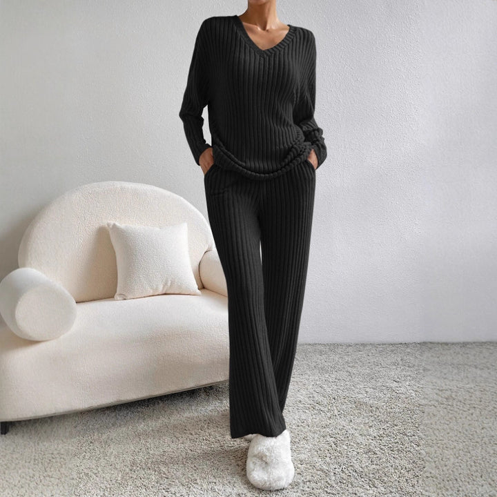 Lune London comfortable striped lounge set for women