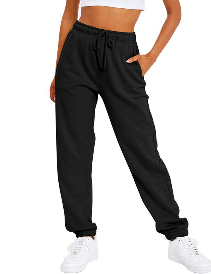 Ladies comfortable sport pants with elastic waistband and side pockets Lune London