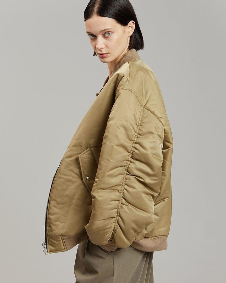 Ladies Oversize-Chic Down Jacket and Style