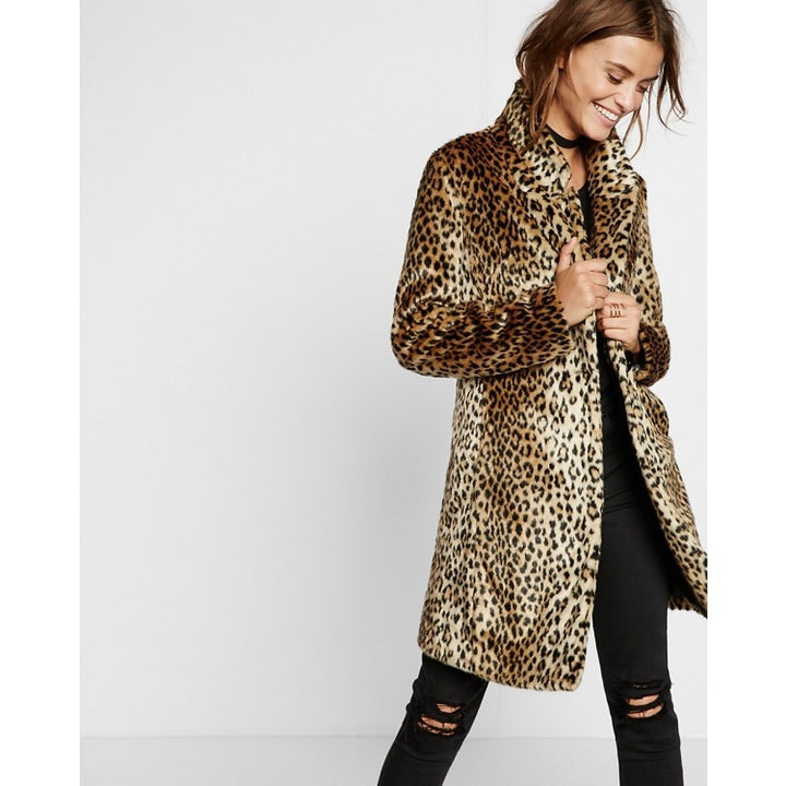 Ladies luxurious faux fur coat with a modern leopard pattern Lune London