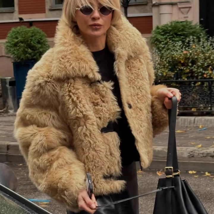 Veste teddy confortable pour femmes avec fermeture à bouton stylée Chic & Stil