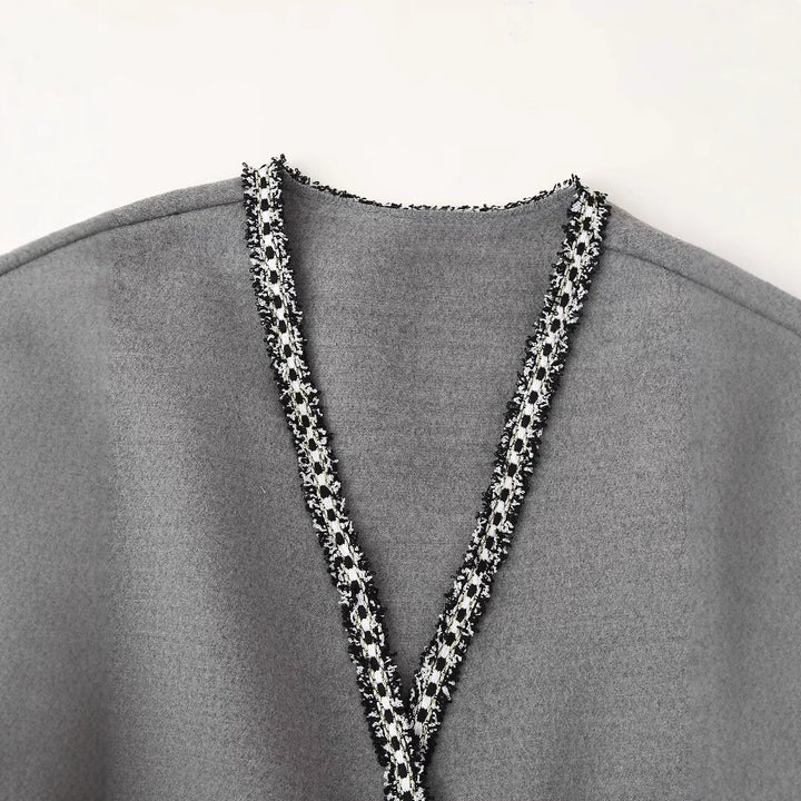 Casual cardigan for women with practical pockets and chic elegant laces Lune London