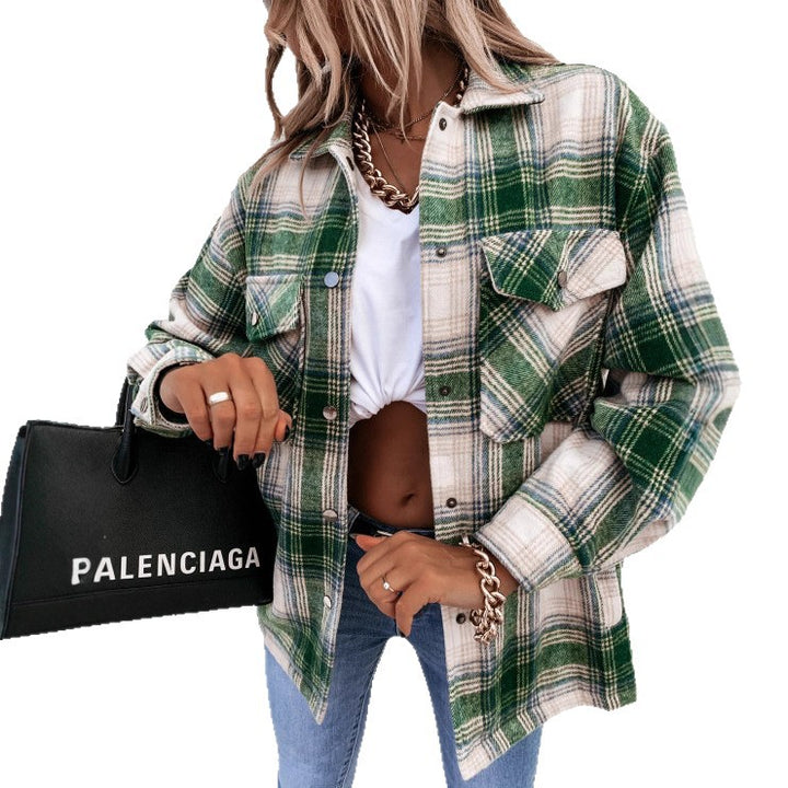 Plaid overshirt jacket for women with a relaxed fit and practical pockets Lune London