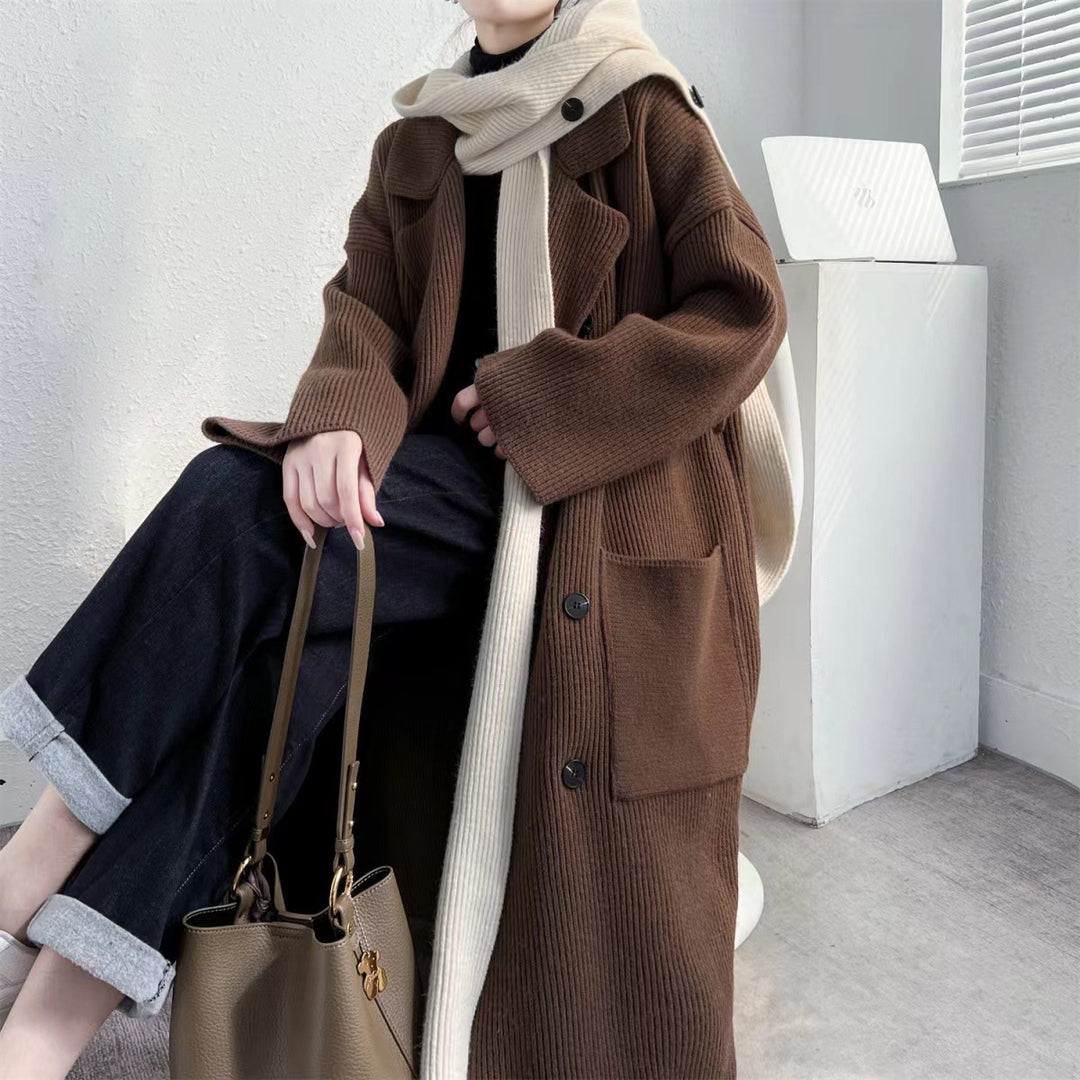 Elegant ladies long coat with belt and contrasting sleeves Lune London