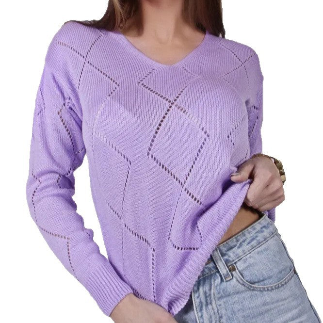 Knitted sweater for women with modern diamond pattern Lune London