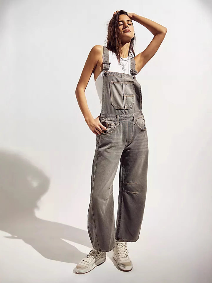 Women's Overalls in a Casual Oversized Style with Practical Pockets and Fashionable Accents Lune London
