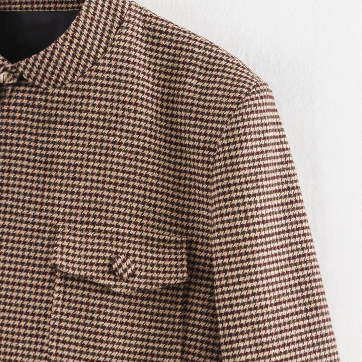 Trendy women's jacket with textured fabric surface and practical pockets Lune London