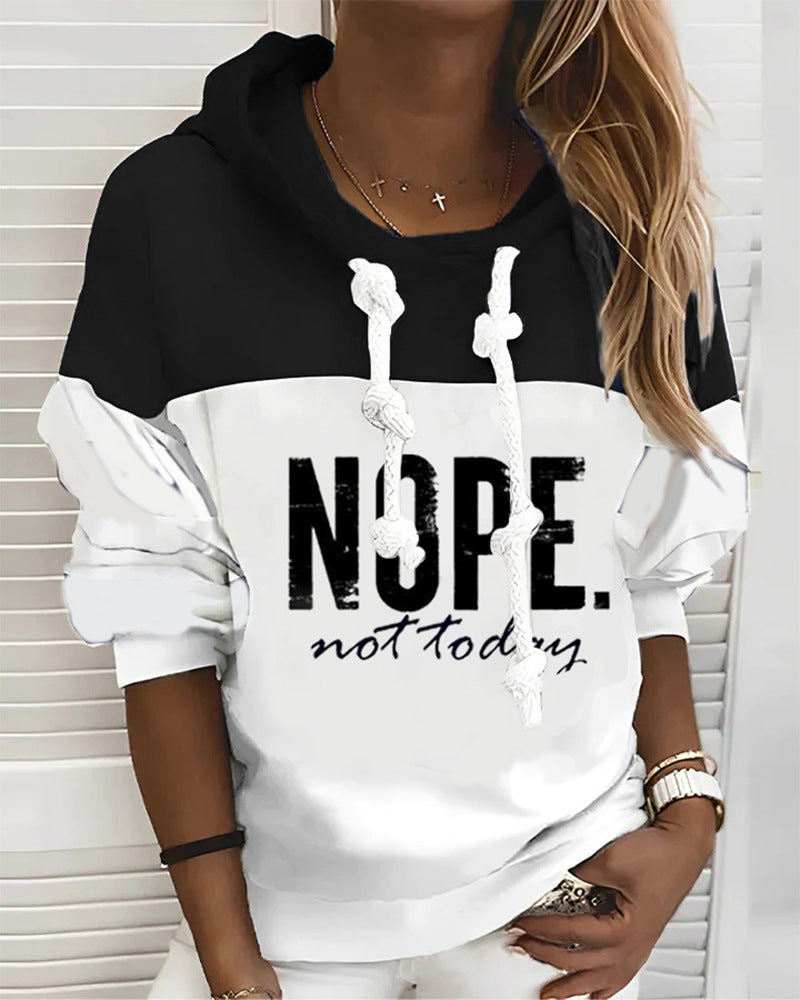 Hoodie décontracté pour femme avec écriture à la mode Chic & Stil