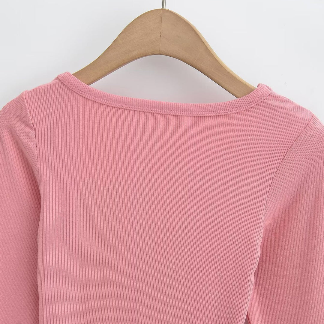 Long sleeve t-shirt for women with an elegant round neck and a fine ribbed structure Lune London