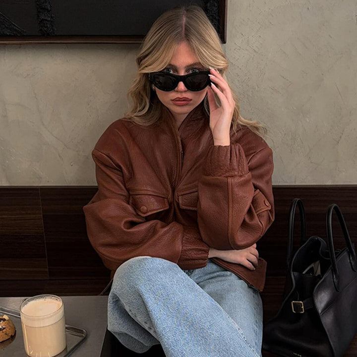 Veste en cuir synthétique stylée pour femmes avec détail décoratif Chic & Stil