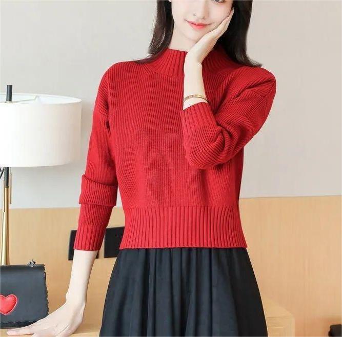 Sweater tricoté décontracté pour femmes avec col montant et détails en fines côtes Chic & Stil