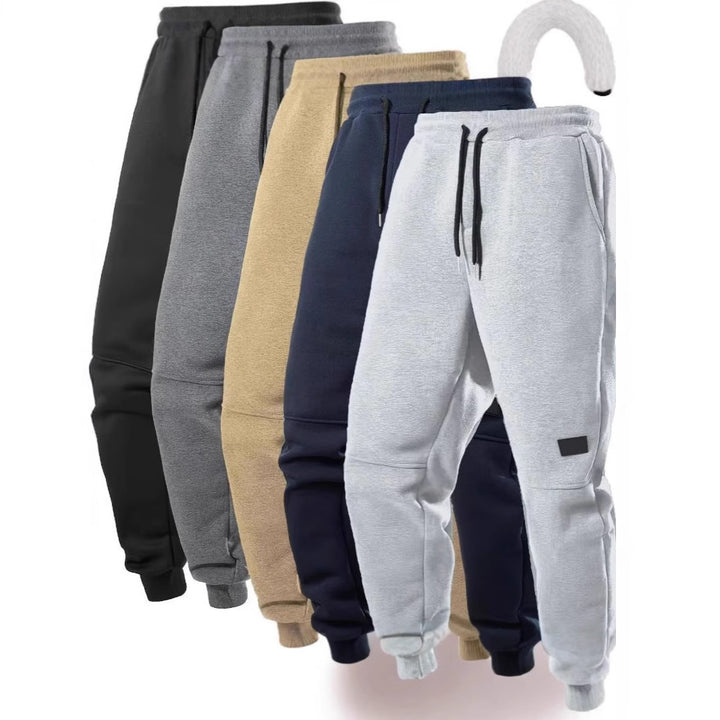 Women comfortable jogging pants with fashionable details and side pockets Chic & Stil