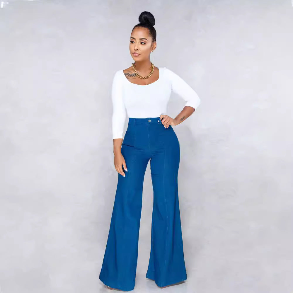High waisted flared jeans for women with a relaxed fit and a trendy design Lune London