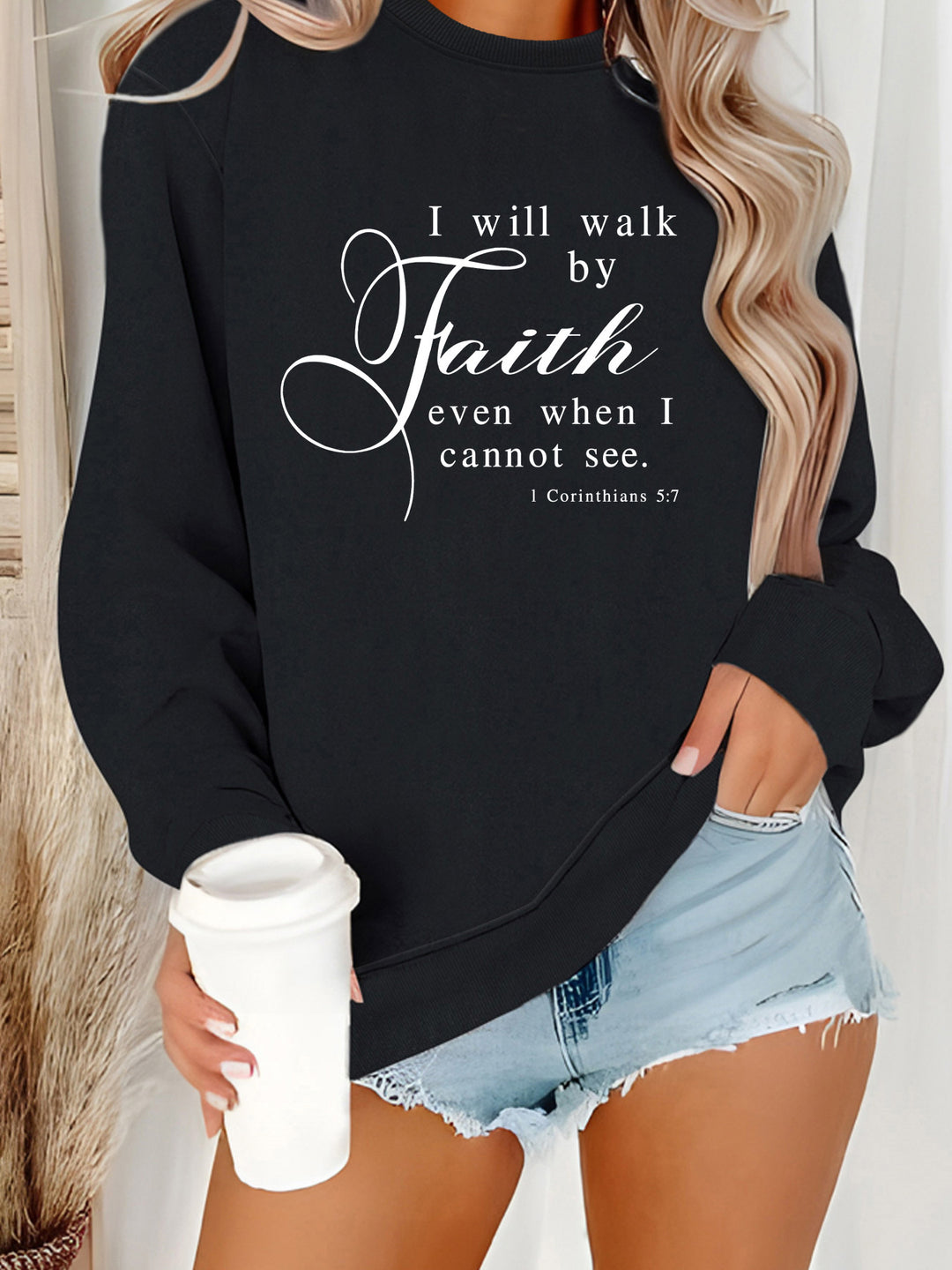 Sweatshirt pour femmes avec inscription inspirante et matériau doux Chic & Stil