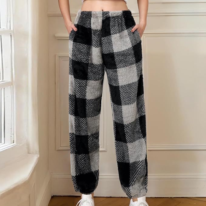 Comfortable women's lounge pants with plaid pattern Lune London