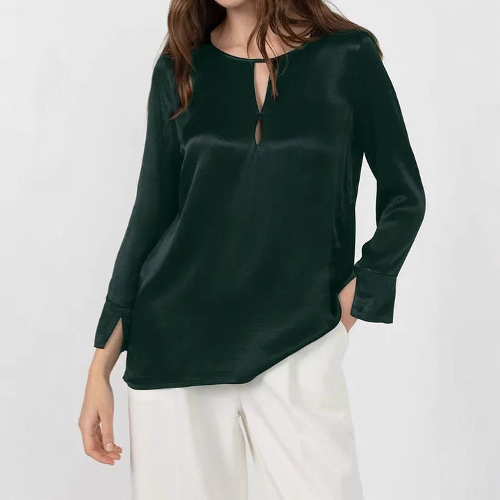 Ladies Elegant blouse with an innovative opening design and a cozy material Lune London