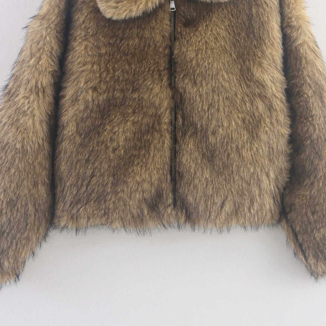 Ladies plush faux fur coat with stand-up collar Lune London