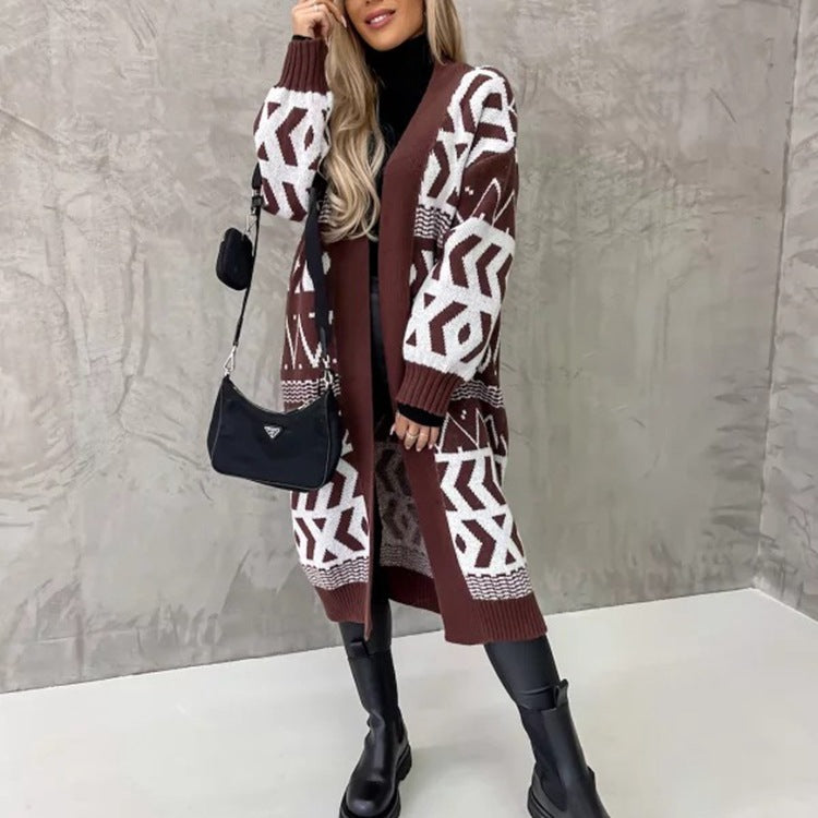 Women's knitted cardigan with modern patterns and an elegant construction Lune Londonl