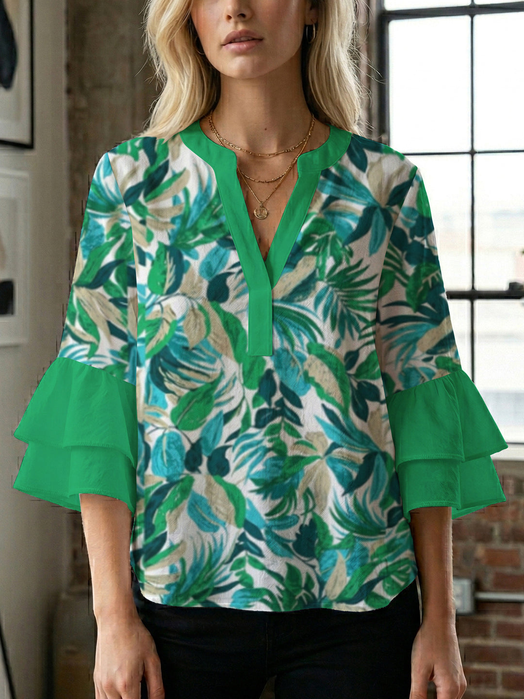 Women's blouse with voluminous ruffled sleeves and modern design Lune London
