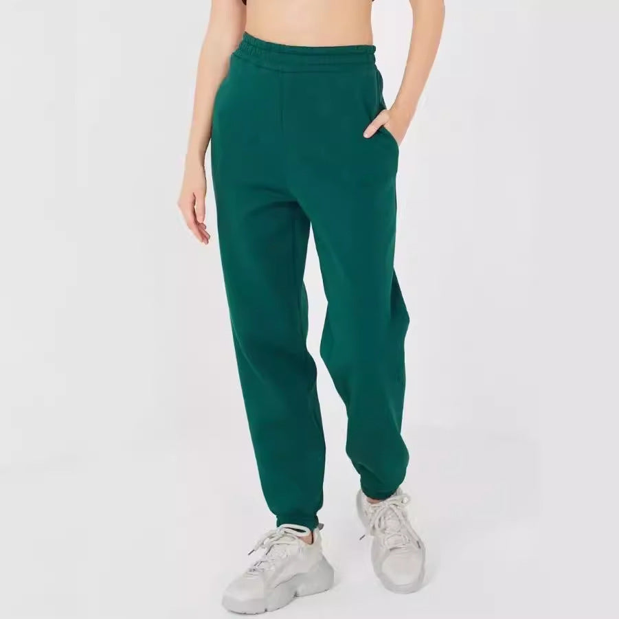 Casual women's jogging pants with elastic waist and edges Lune London