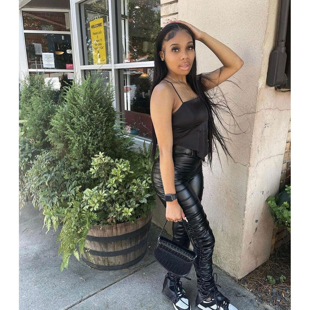 Chic leggings and stylish synthetic leather for women