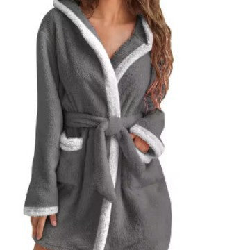 Ladies Cozy Fleece Bathrobe with Hood and Practical Pockets Lune London