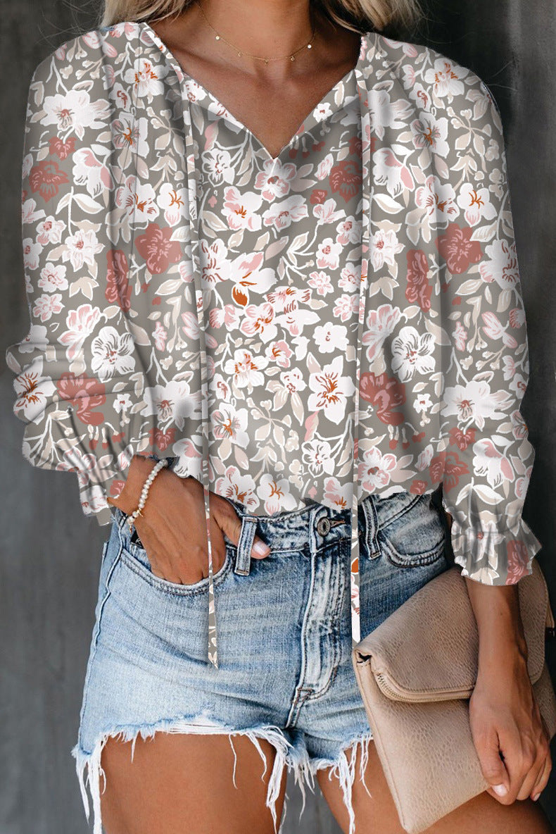 Women's blouse with a sophisticated leopard print and a trendy V-neck Lune London