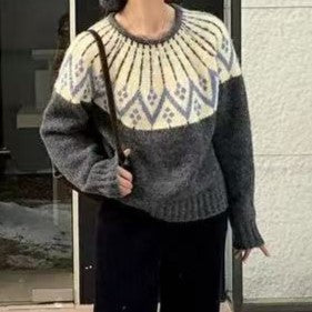 Ladies Comfortable Knit Sweater with Geometric Print and Round Neck Lune London