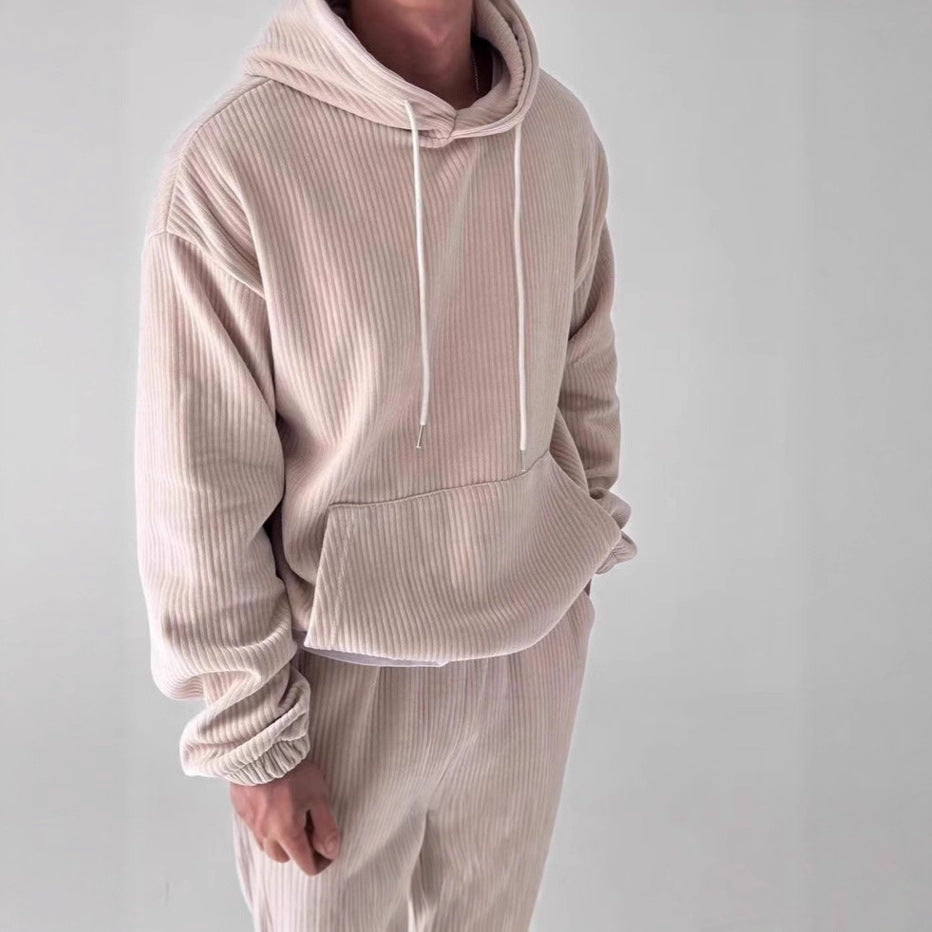 Men's cozy hoodie with ribbed structure and practical kangaroo pocket Lune London