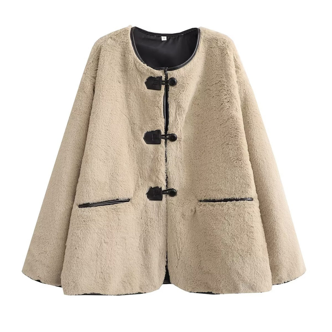Ladies comfortable A-shaped cardigan with button closure Lune London
