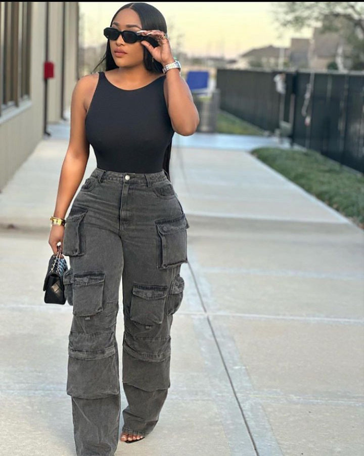 Lune London women's cargo pants with practical side pockets and a relaxed fit